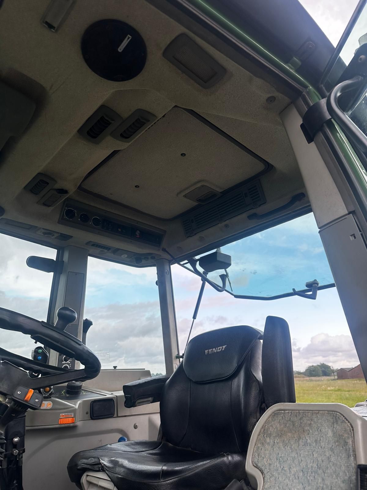 Fendt 312 Vario TMS met voorlader