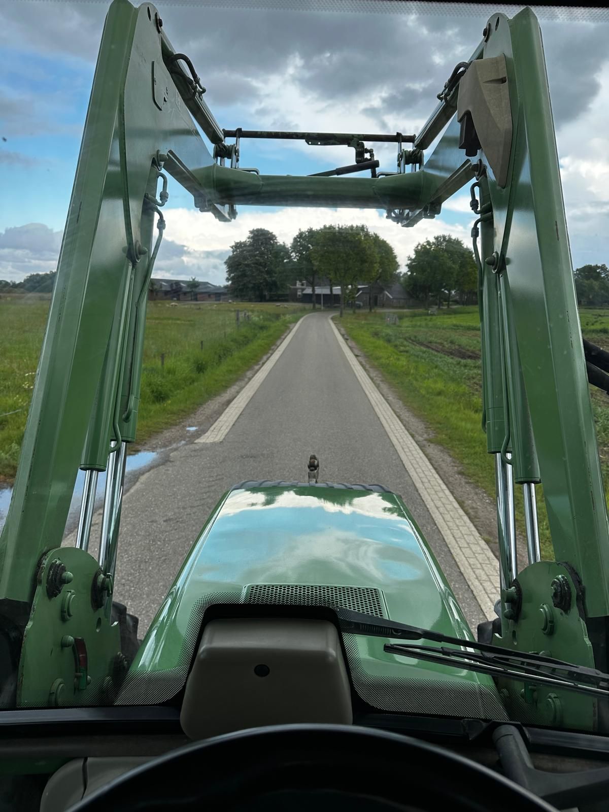 Fendt 312 Vario TMS met voorlader