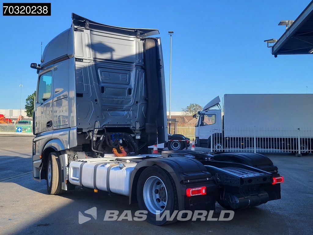 Mercedes Actros 1945 4X2 GigaSpace Xenon Standklima ACC Navi