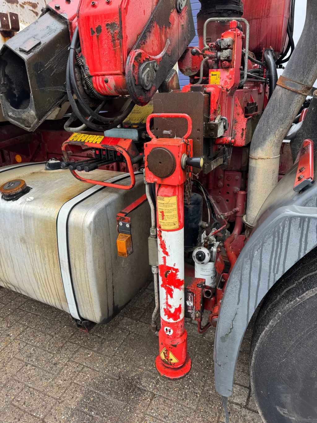 Iveco Eurotech **190E27-TIPPER + FASSI F110A.21**