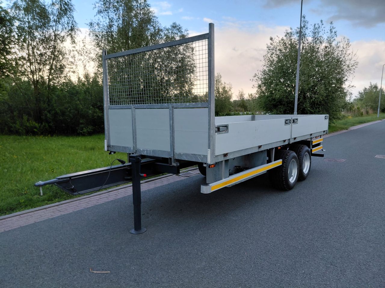Landbouw aanhanger zeer nette aanhanger