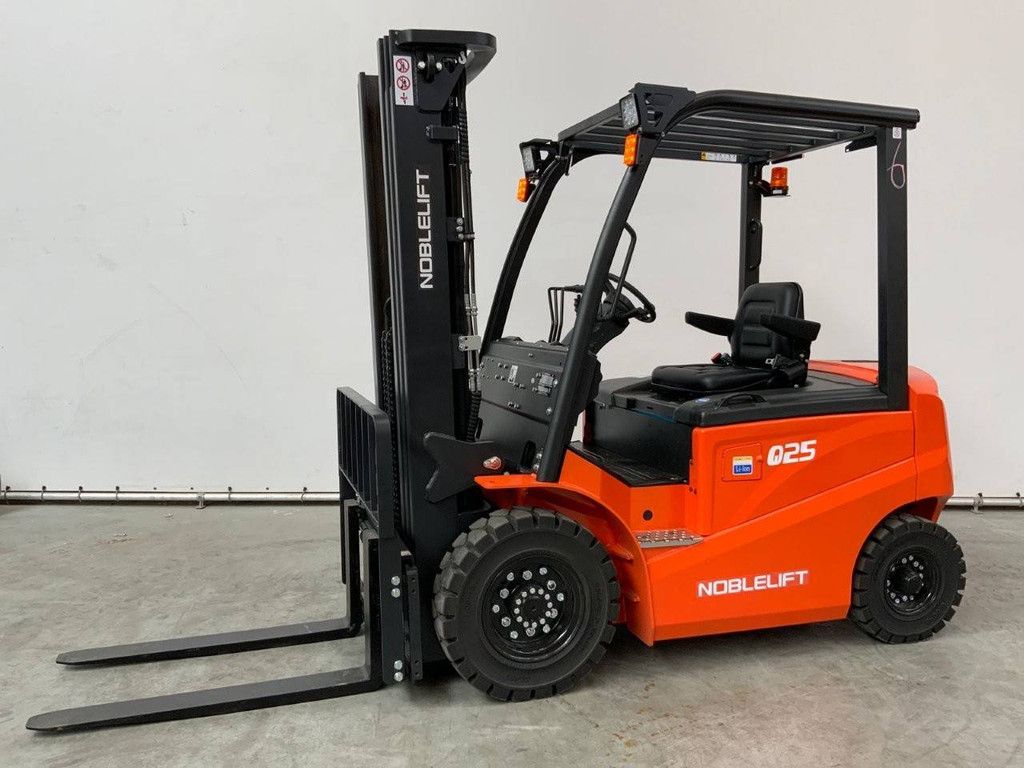 Heftruck Noblelift Q25 Elektrisch 2500kg 4.8m 2023