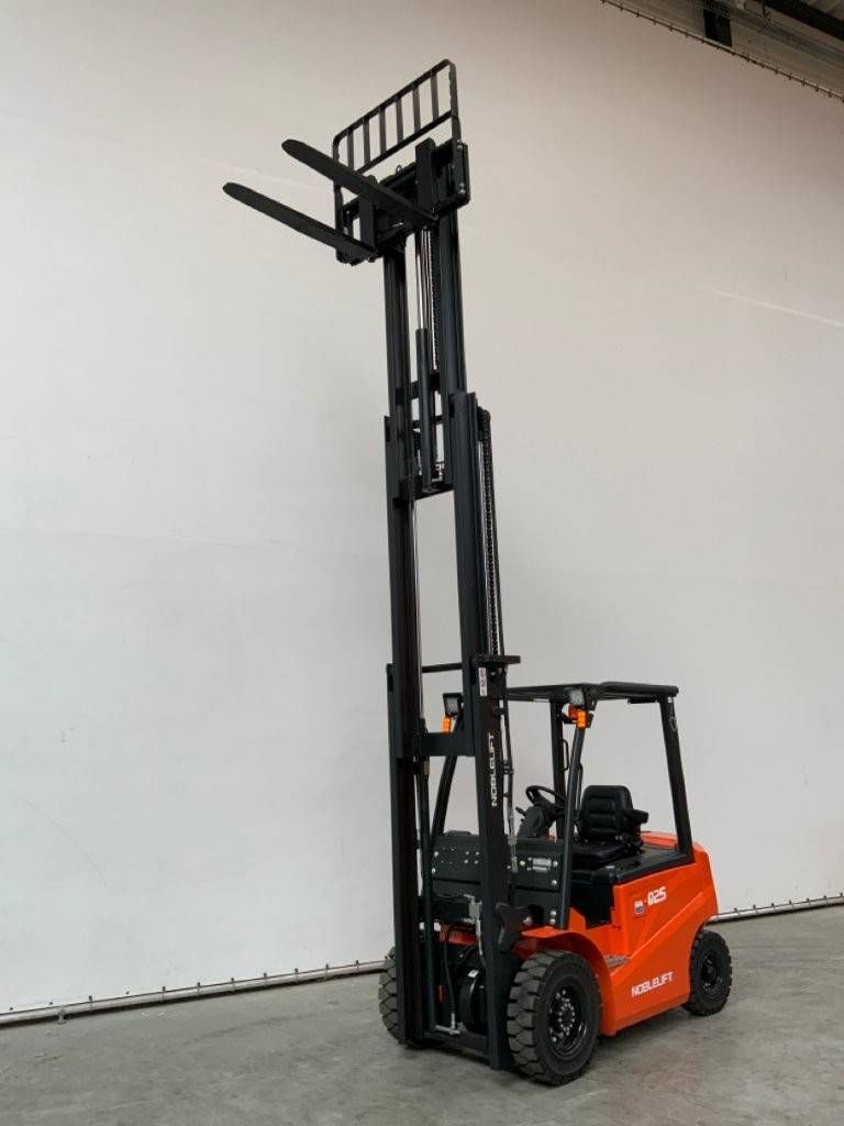 Heftruck Noblelift Q25 Elektrisch 2500kg 4.8m 2023