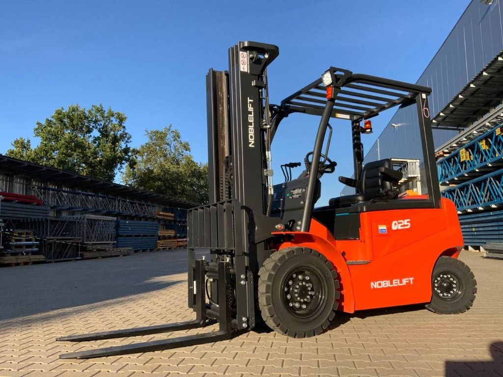 Heftruck Noblelift Q25 Elektrisch 2500kg 4.8m 2023