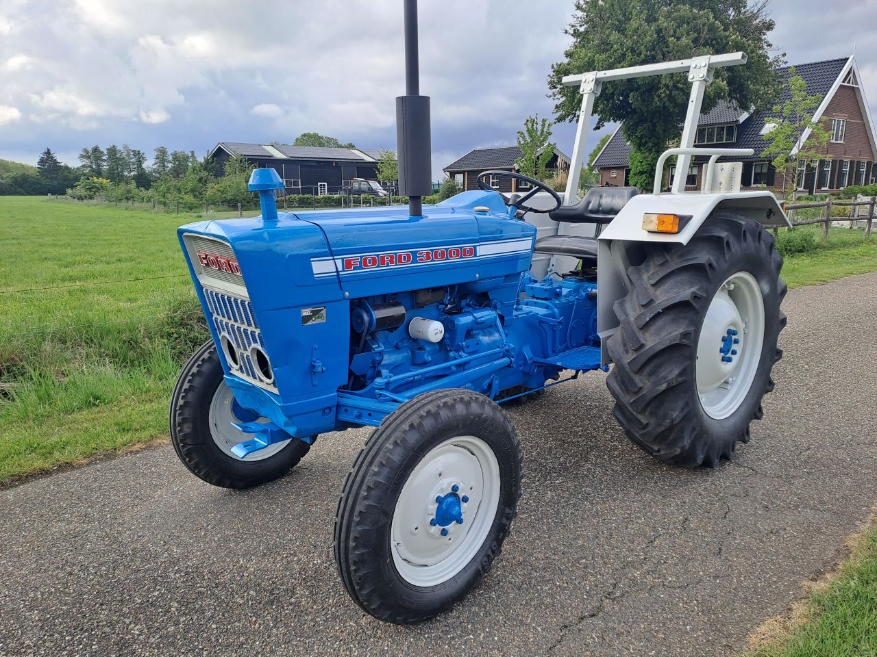 Ford 3000 / refurbished / Inruil & transport mogelijk