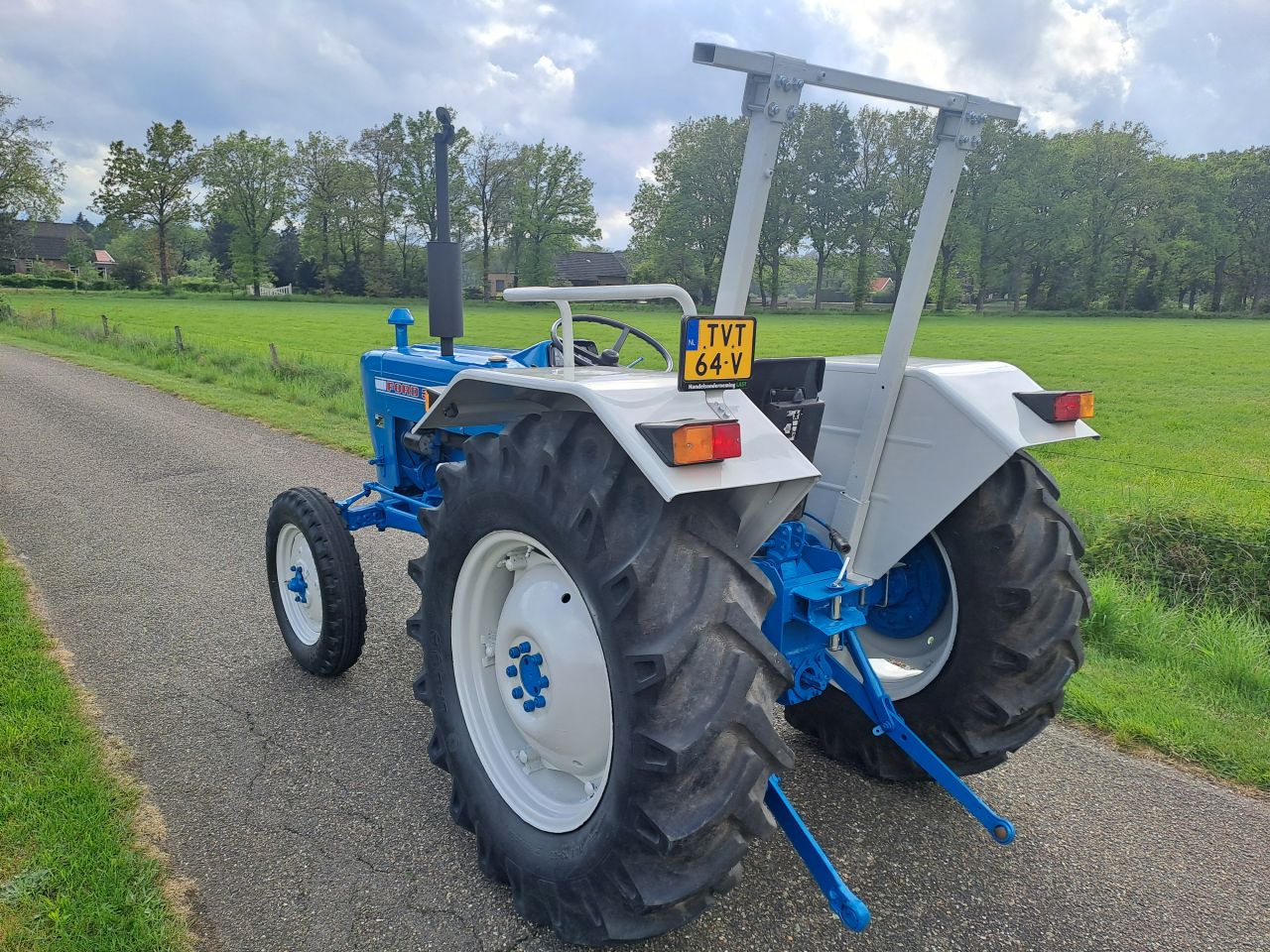Ford 3000 / refurbished / Inruil & transport mogelijk