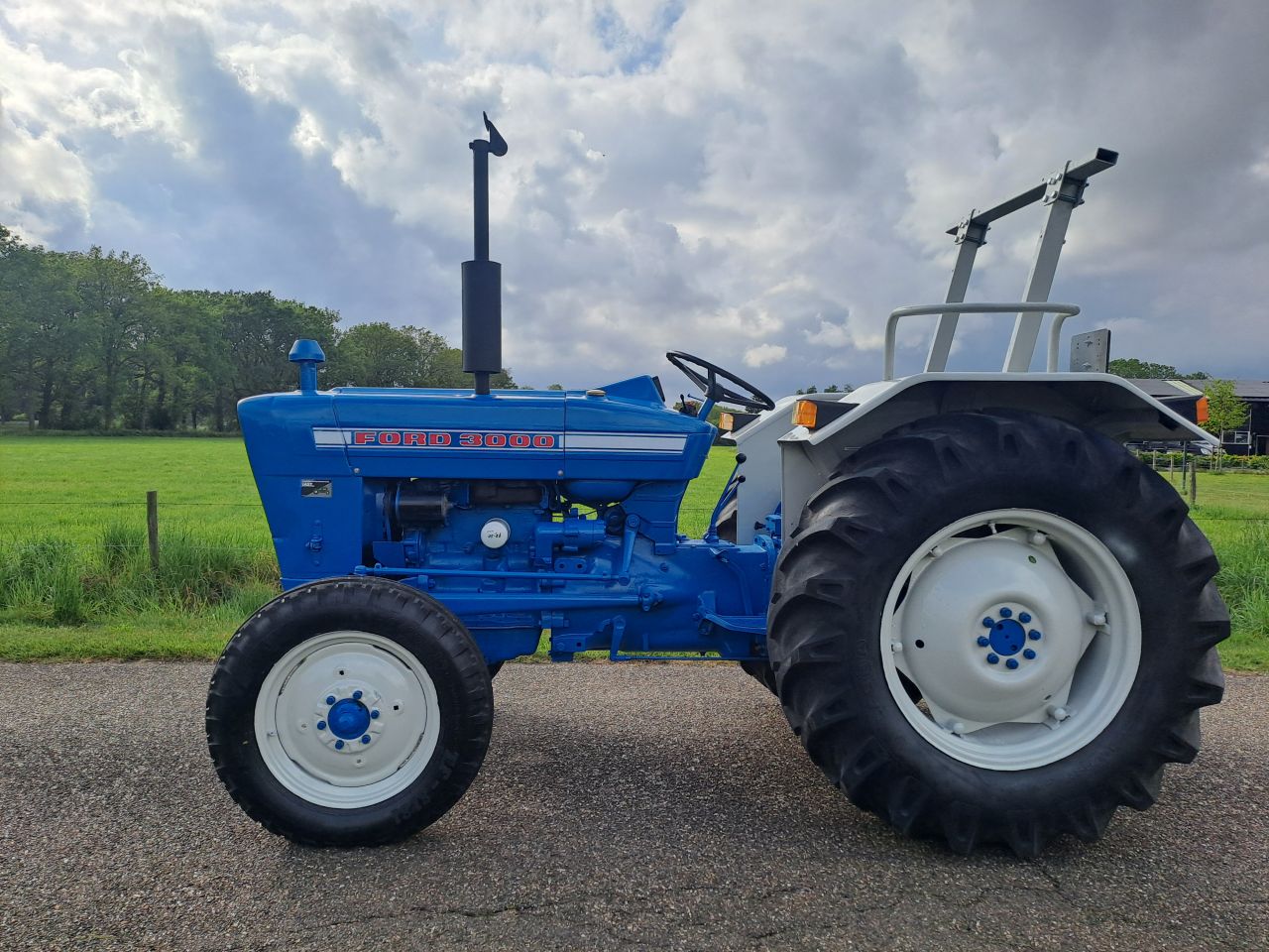 Ford 3000 / refurbished / Inruil & transport mogelijk