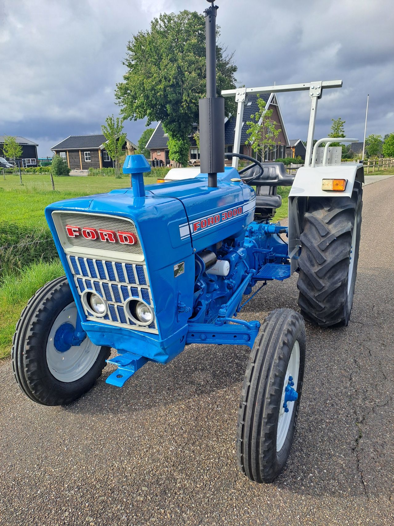 Ford 3000 / refurbished / Inruil & transport mogelijk