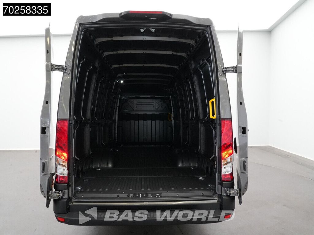 Iveco Daily 35C21 BPM VRIJ! 3.0L Automaat 210PK L3H2 2025-Model Dubbellucht 3,5t Trekvermogen ACC LED CarPlay Camera Parkeersensoren Velgen 16m3 Euro6 L4H2 16m3 A/C
