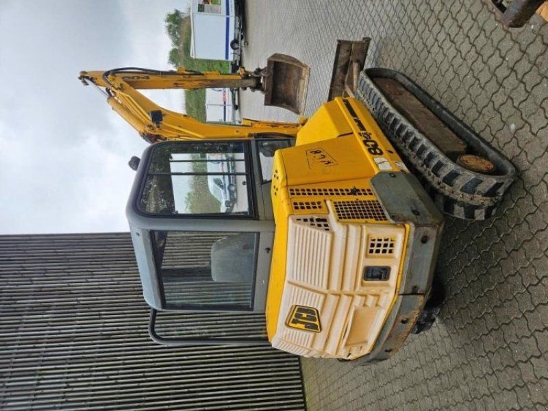 JCB 804