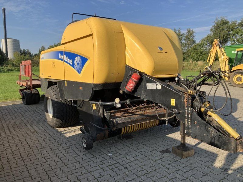 New Holland BB9060