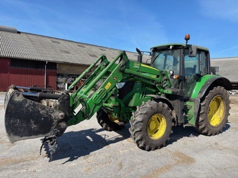 John Deere 6120M