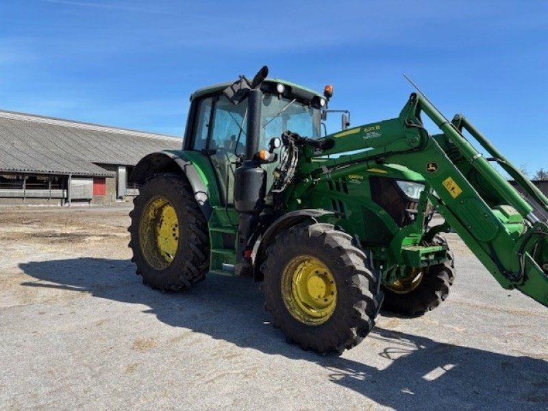 John Deere 6120M