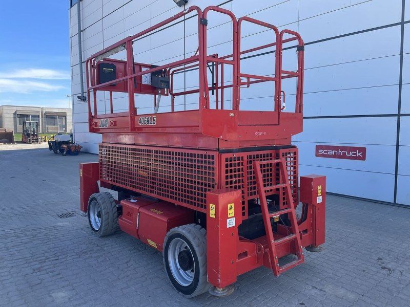 JLG 4069LE