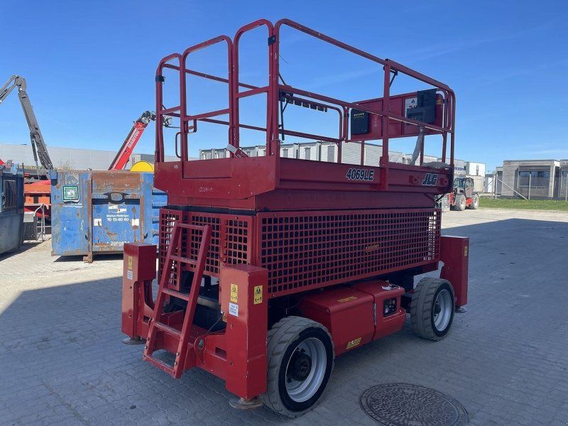 JLG 4069LE