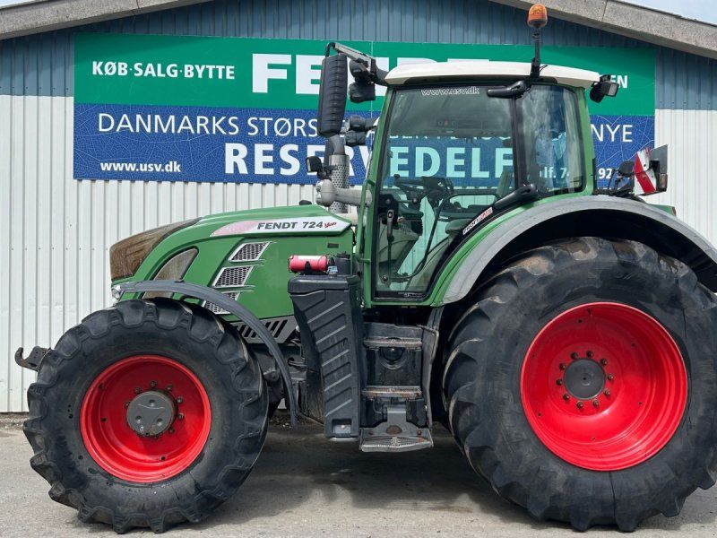 Fendt 724 Vario S4 Profi Plus Med Front PTO