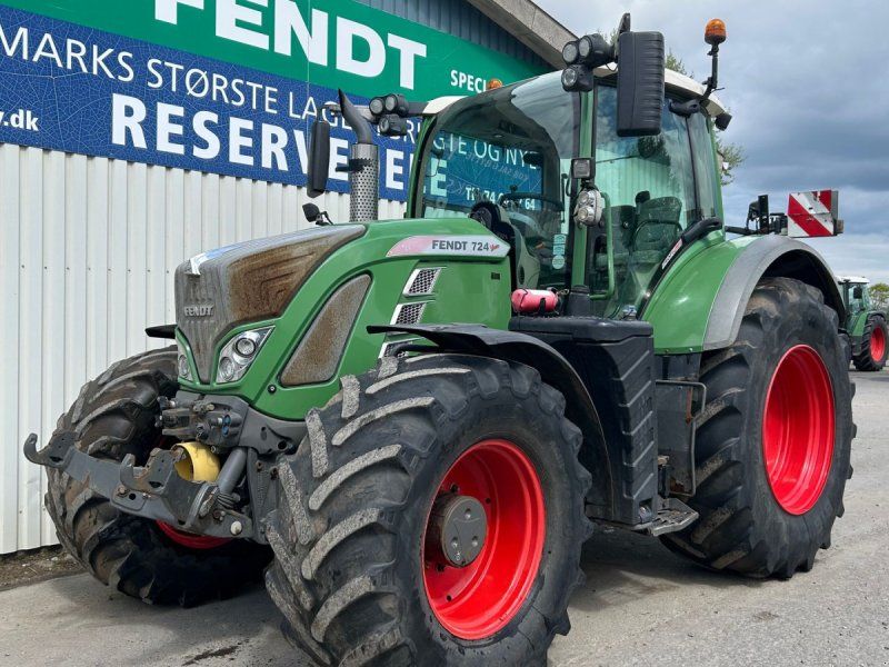 Fendt 724 Vario S4 Profi Plus Med Front PTO
