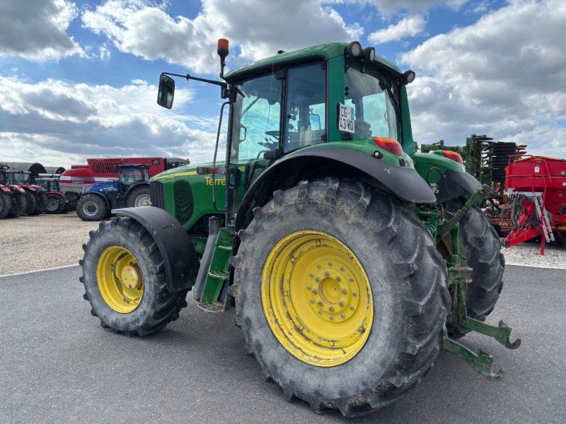 John Deere 6920