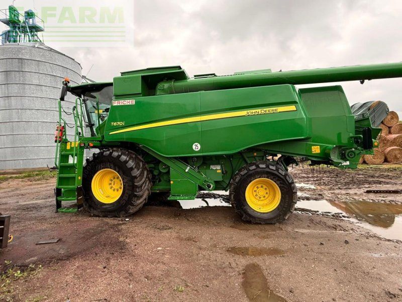 John Deere T670i