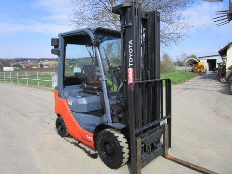 Toyota 42-8FDF18 1,8 Ton. Tripl-FH 5m + Seitensc