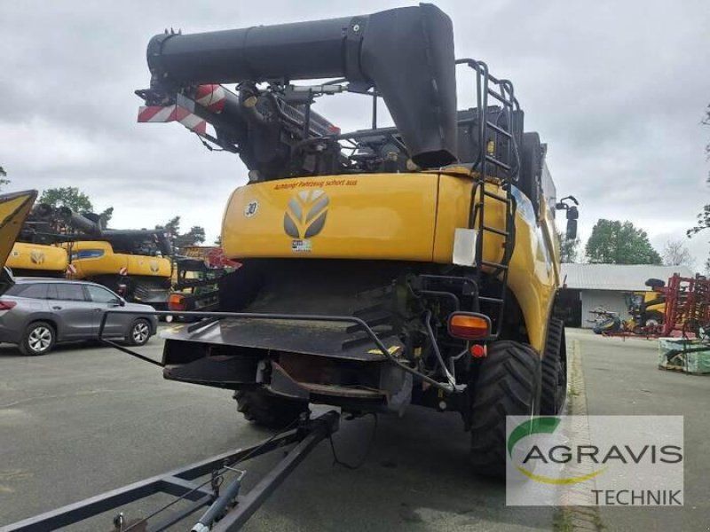 New Holland CR 9.90 RAUPE