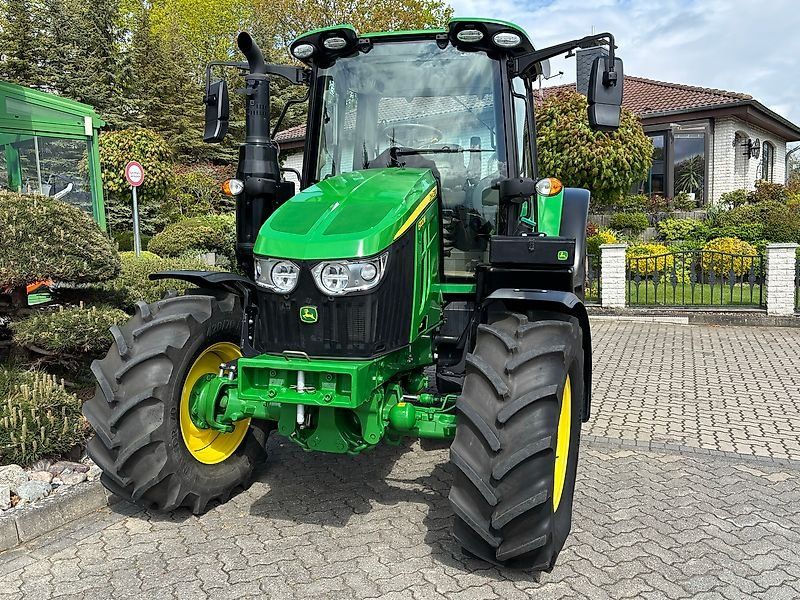 John Deere 6100M