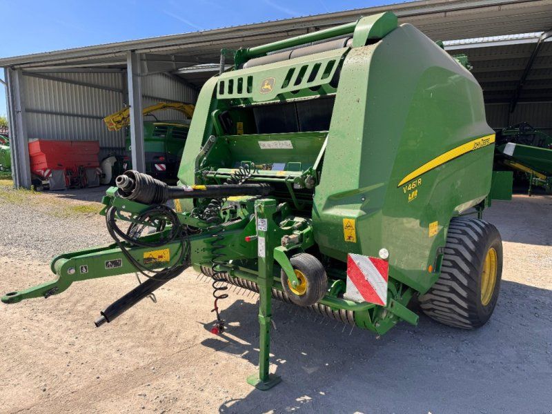 John Deere V461R