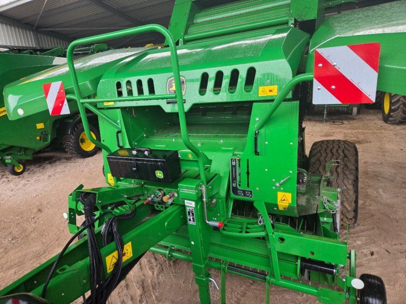 John Deere F441M