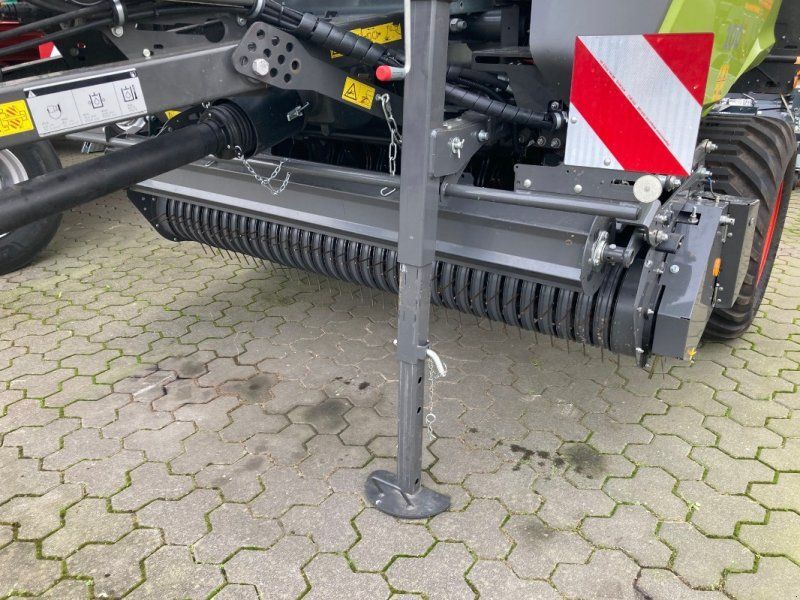 Claas Variant 585 RC PRO