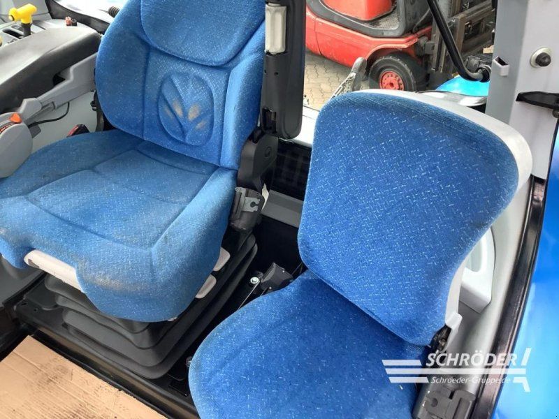 New Holland T 6050