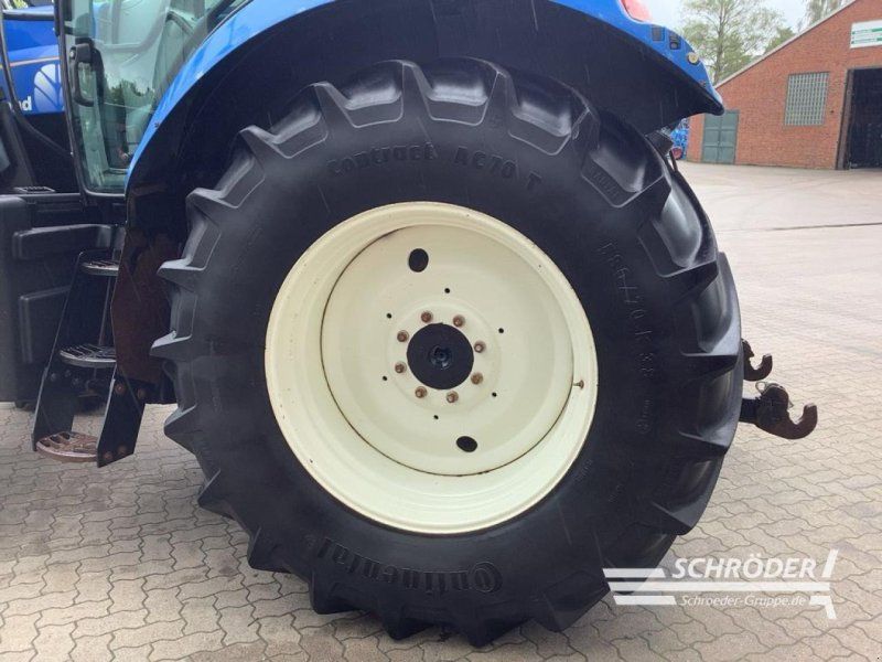 New Holland T 6050