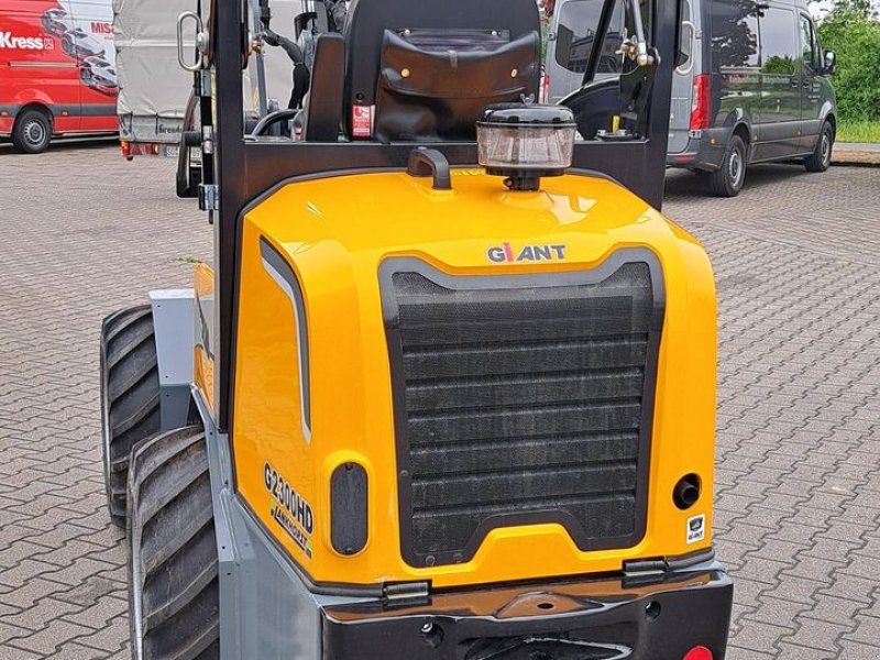 Giant G2300 HD