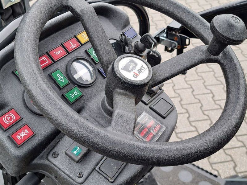 Giant G2300 HD