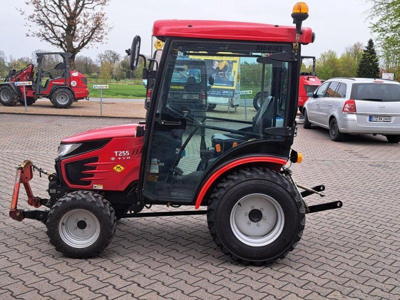 TYM T255