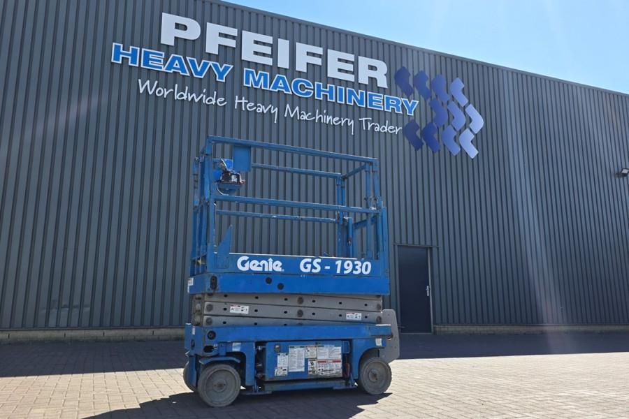 Genie GS1930 Electric, Working Height 7.8 m, 227kg Capac