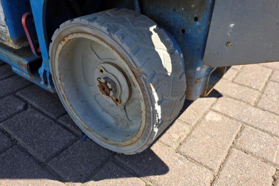 Genie GS1930 Electric, Working Height 7.8 m, 227kg Capac