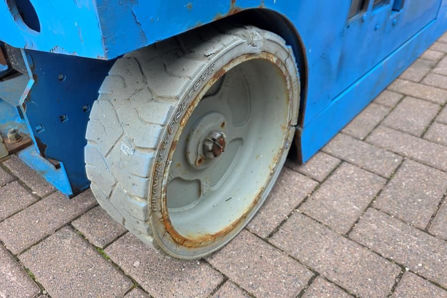 Genie GS3246 Electric, Working Height 11.75 m, 318kg Cap