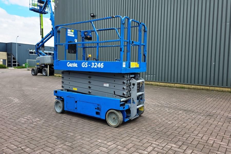 Genie GS3246 Electric, Working Height 11.75 m, 318kg Cap