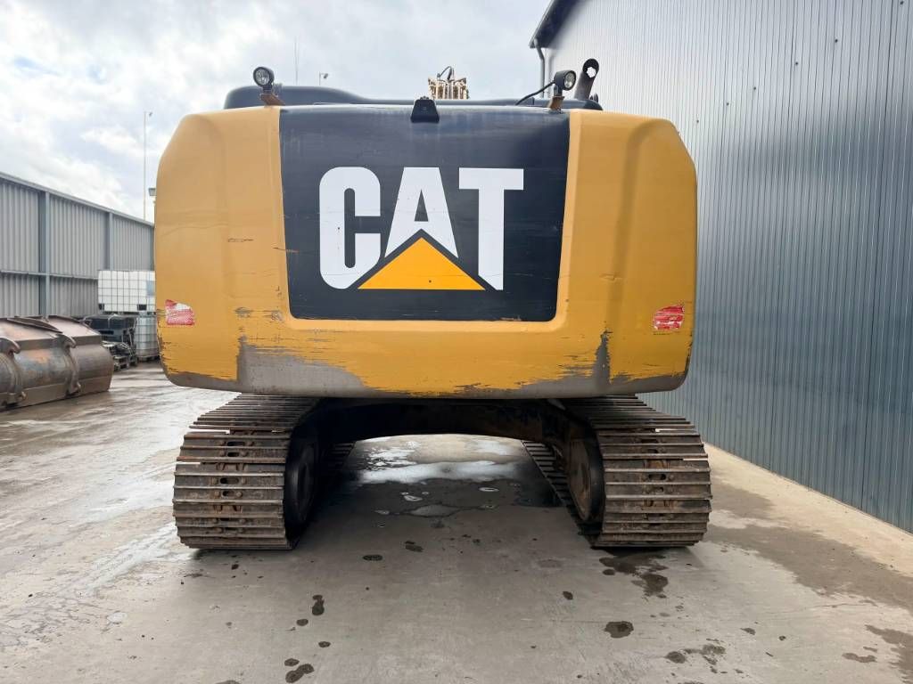 CAT 320E L