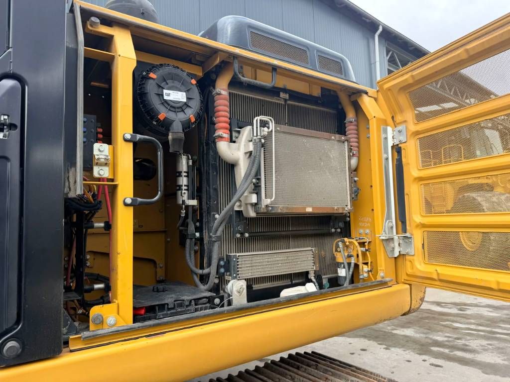 CAT 320E L
