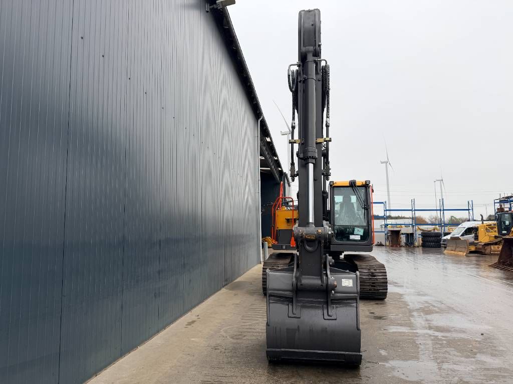Volvo EC210