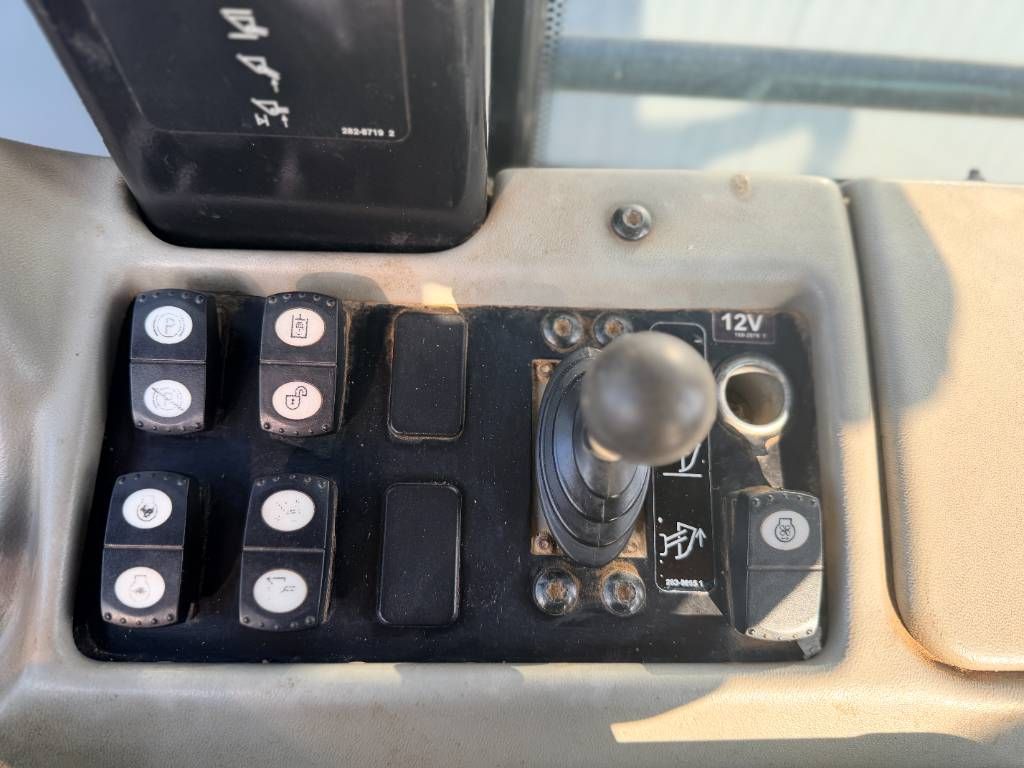 CAT 963D