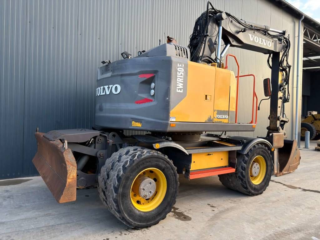 Volvo EWR150E - Stabilizers