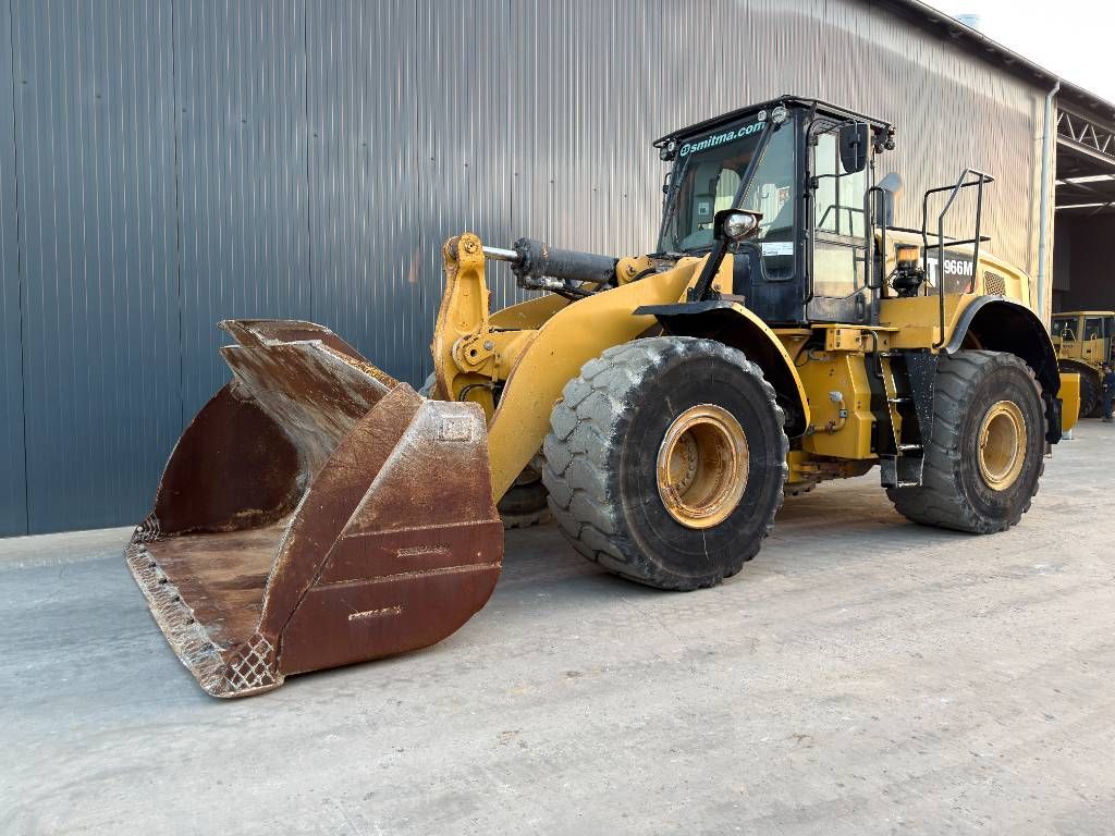 CAT 966M