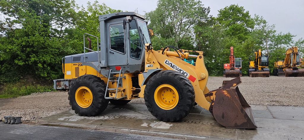 Daewoo-Doosan MEGA 200