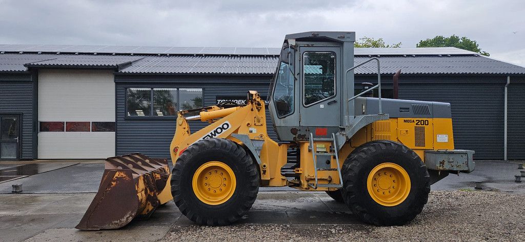 Daewoo-Doosan MEGA 200