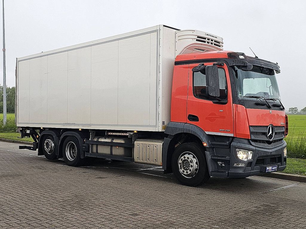 MERCEDES-BENZ ACTROS 2540 6x2*4