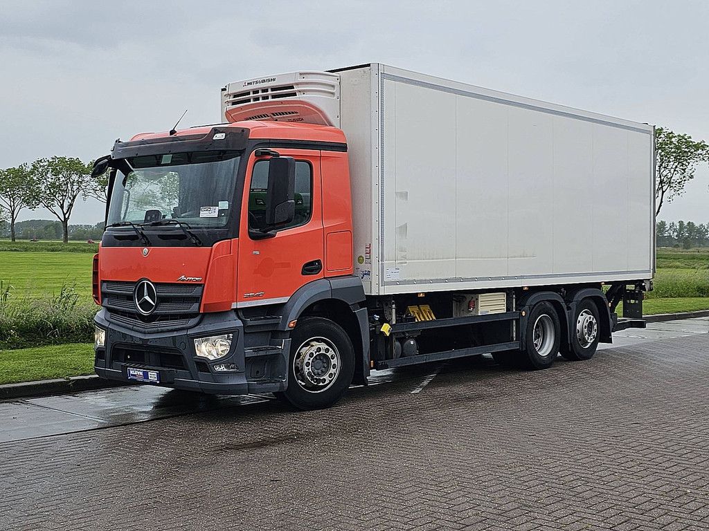 MERCEDES-BENZ ACTROS 2540 6x2*4
