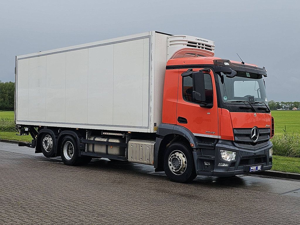 MERCEDES-BENZ ACTROS 2540 6x2*4