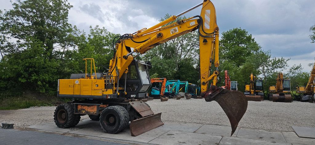 JCB JS 150 W